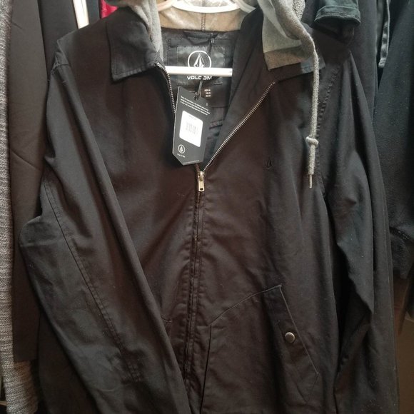 Volcom jacket black with grey fleece hood - Picture 1 of 3